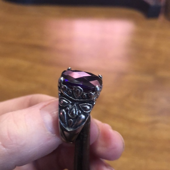 Large Purple Stone Faux Silver Ring - Picture 11 of 12
